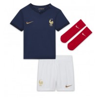 Frankrig Karim Benzema #19 Hjemme Trøje Børn VM 2022 Kortærmet (+ Korte bukser)